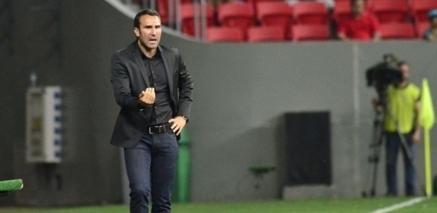 Sérgio Vieira foi demitido do América-MG após oito derrotas em nove jogos - Gustavo Oliveira/Site Oficial do Atlético-PR