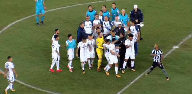 Fagner e Bruno Silva se desentendem e botafoguense provoca: 