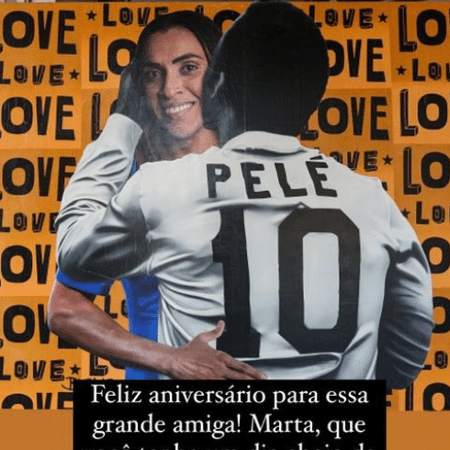 "Que você tenha um dia cheio de amor", escreveu Pelé - Reprodução