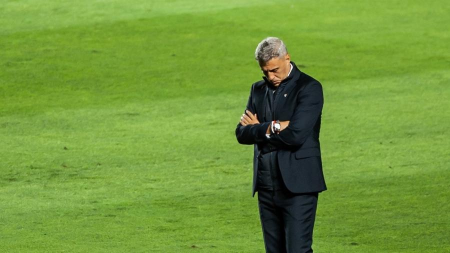 Hernán Crespo, técnico do São Paulo, durante partida contra o Racing-ARG no Morumbi - MAURíCIO RUMMENS/FOTOARENA/FOTOARENA/ESTADÃO CONTEÚDO