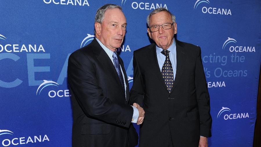 Bilionário suíço Hansjorg Wyss (dir.) ao lado de Michael Bloomberg, ex-prefeito de Nova York - Craig Barritt/Getty Images for Oceana