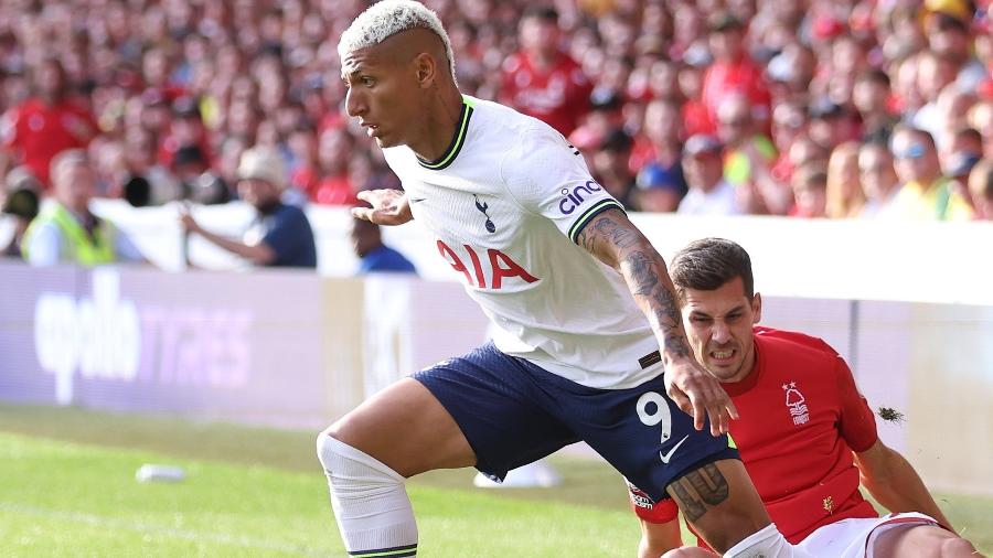 Richarlison em ação pelo Tottenham, contra o Nottingham Forest - Reprodução/Twitter/Spurs_PT