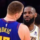 Derrota dos Lakers e enterrada 'monstra' de Embiid abrem playoffs da NBA