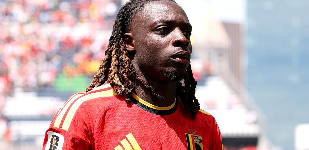Doku vê filho nascer em Londres e vai retornar à Copa, diz seleção belga
