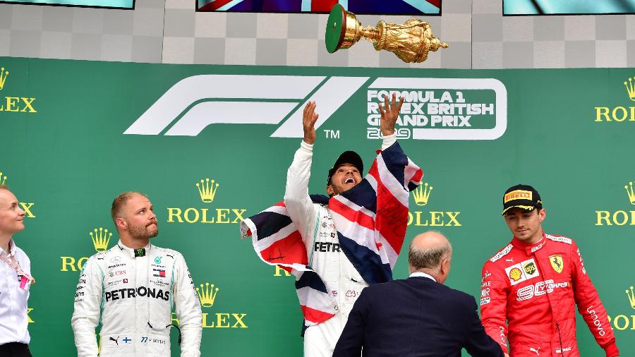 Pódio do GP da Grã Bretanha foi formado por Hamilton, Bottas e Leclerc - Andrej Isakovic/AFP
