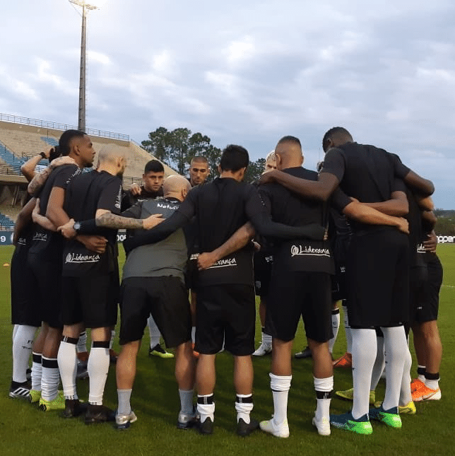 Atletas da Série C pedem ajuda financeira a CBF