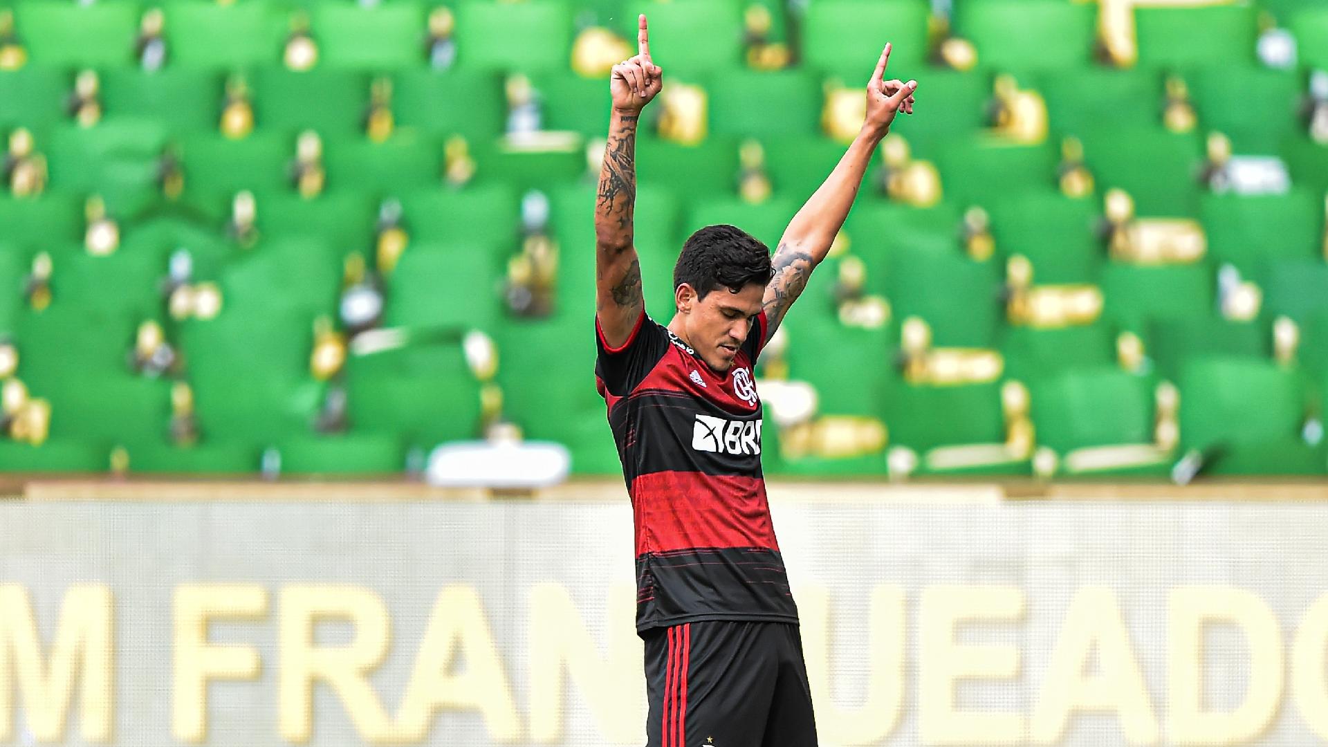 Pedro abre o placar para o Flamengo na ida da decisão do Carioca contra o Fluminense