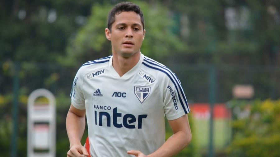 Jogador de 32 anos fica livre no mercado da bola após 56 partidas com a camisa do São Paulo - Rubens Chiri/saopaulofc.net