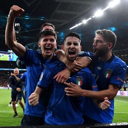 Jorginho comemora classificação da Itália para a final da Eurocopa - Getty Images