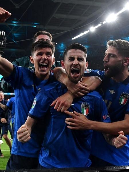Jorginho bateu o pênalti decisivo que colocou a Itália na final - Getty Images