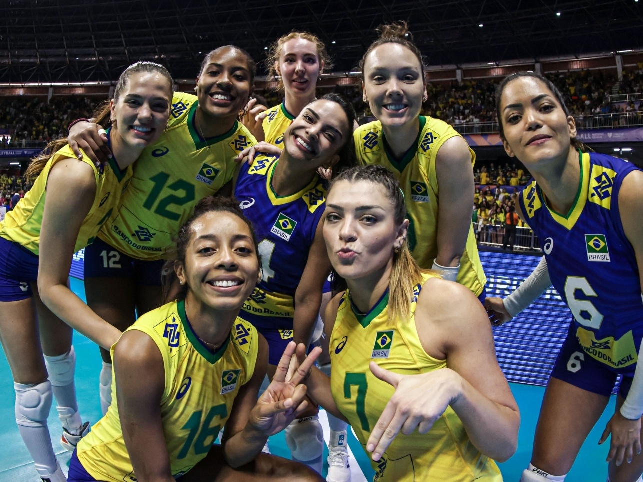 Seleção feminina de vôlei renovada continua vencedora