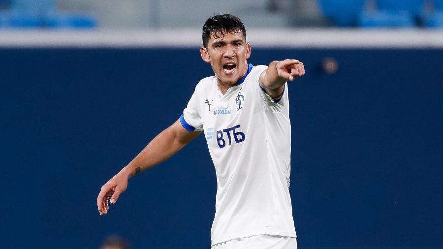 Zagueiro Fabián Balbuena em ação pelo Dínamo de Moscou (RUS), em outubro de 2021 - Mike Kireev/NurPhoto via Getty Images