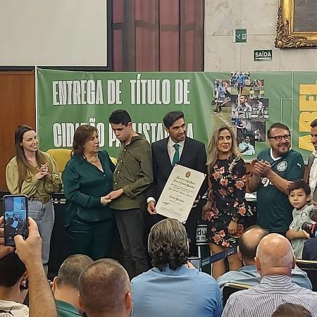 O técnico Abel Ferreira recebeu o título de Cidadão Paulistano Honorário - Diego Iwata/UOL