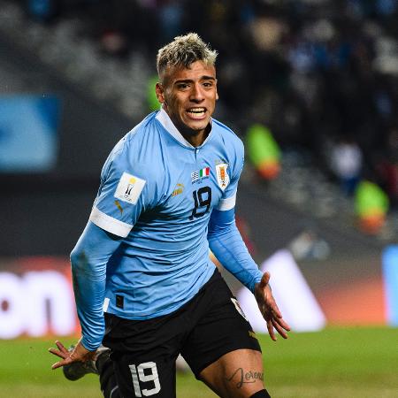 Luciano Rodriguez, do Uruguai, comemora gol contra a Itália pelo Mundial sub-20