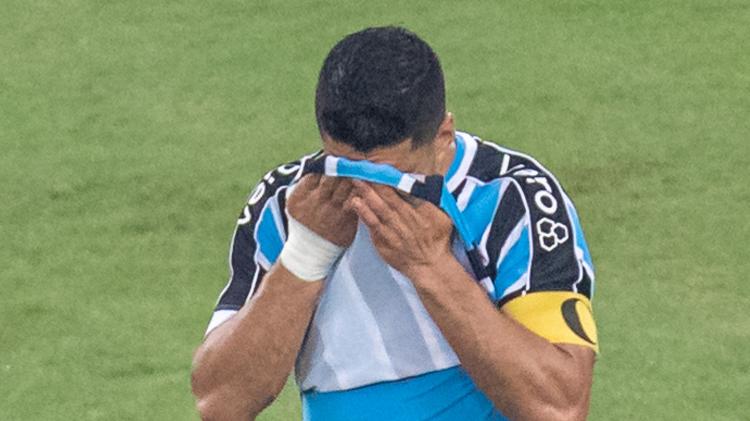 Suárez se lamenta durante Flamengo x Grêmio, partida válida pela Copa do Brasil