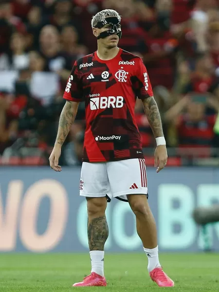 Perto de anúncio no Flamengo, Gerson chega ao Rio de Janeiro - Gazeta  Esportiva