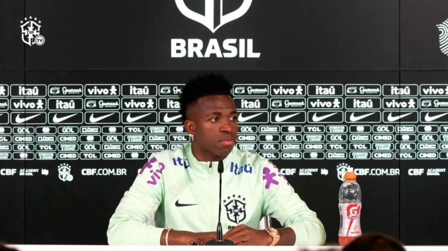 Vini Jr em entrevista coletiva da seleção brasileira