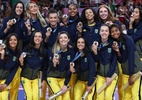 Brasil recebe medalhas de bronze após final do vôlei feminino - Miriam Jeske/COB