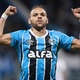 Grêmio encerra seca de quatro jogos, vence Fortaleza e respira no Brasileirão