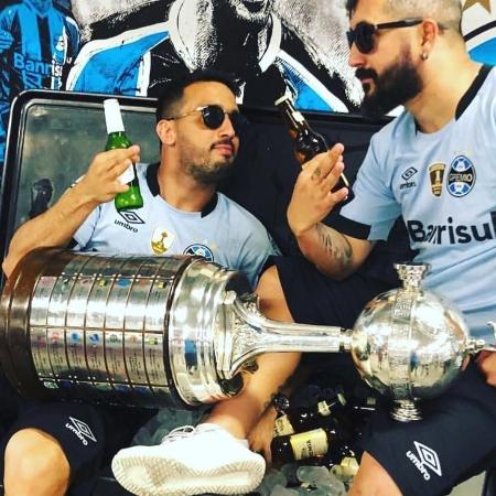 Douglas e Edilson comemoram a Libertadores - Reprodução Instagram