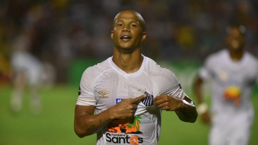 Carlos Sánchez comemora gol do Santos contra o Altos - Divulgação/Santos