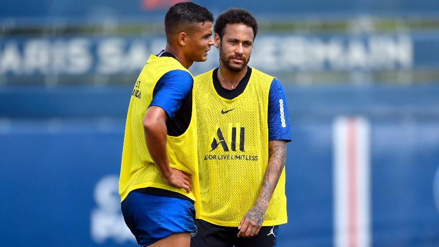Neymar e Thiago Silva ironizaram seleção da temporada passada; atacante brasileiro ficou fora da lista - Aurelien Meunier - PSG/PSG via Getty Images