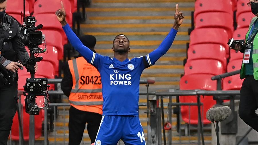 Iheanacho comemora único gol do Leicester sobre o Southampton - NEIL HALL/AFP