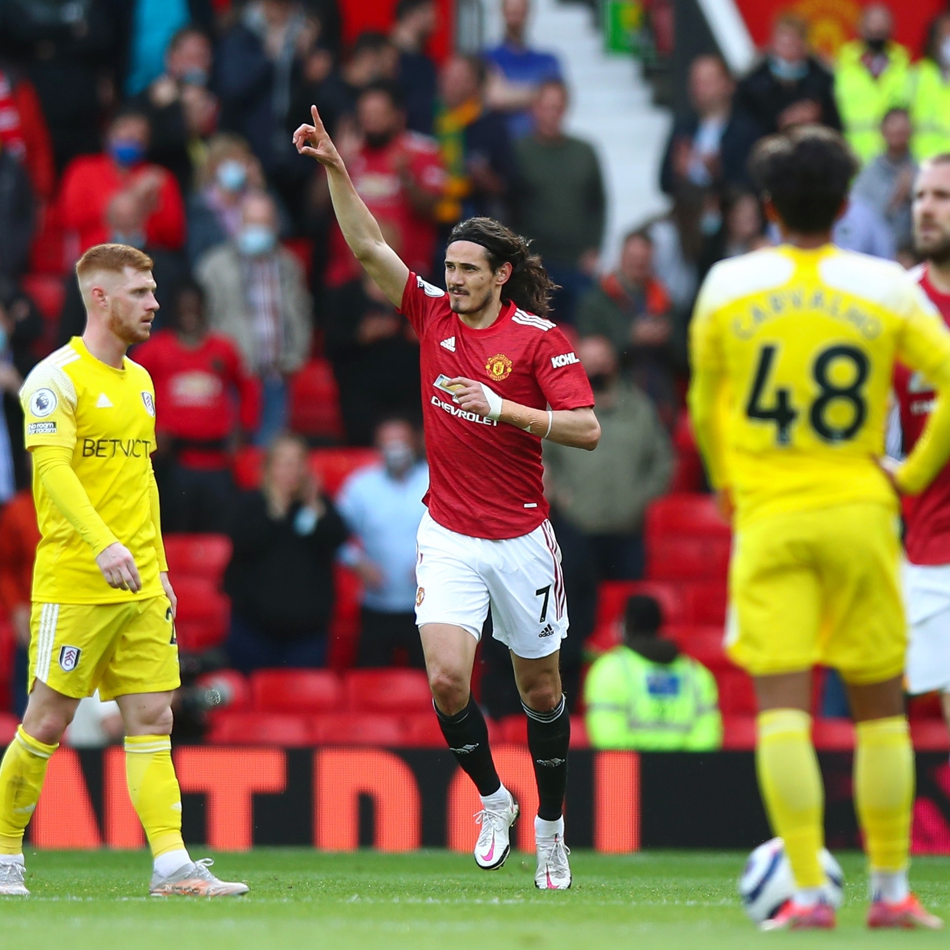 Com liderança garantida, Manchester United fica no empate com o