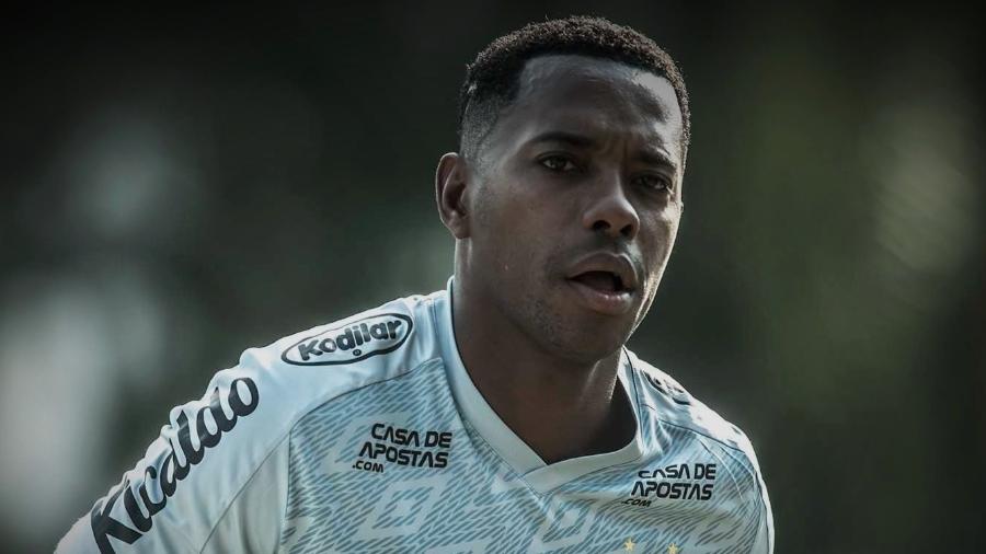 Robinho, jogador de futebol condenado a nove anos de prisão na Itália por estupro coletivo - Montagem sobre foto de Ivan Storti/Santos FC