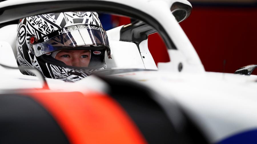 Nikita Mazepin vai andar pela Haas no último dia de testes em Barcelona - Carl Bingham / LAT Images