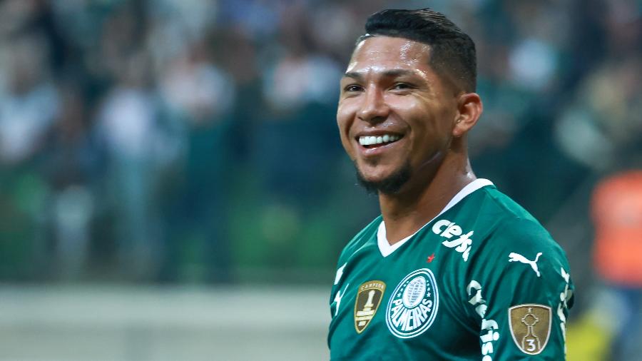 Rony, do Palmeiras, sorri durante partida contra o Dep. Táchira, pel Libertadores - Marcello Zambrana/AGIF