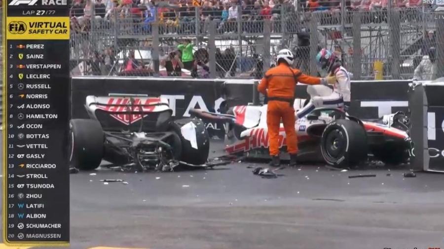 Carro de Mick Schumacher partiu ao meio após acidente - Reprodução/F1 TV