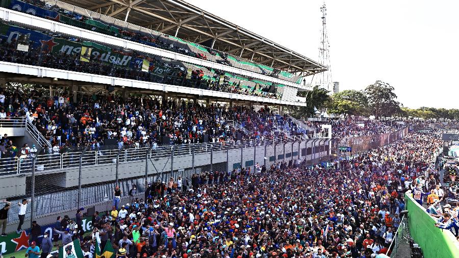 Torcedores durante o GP de São Paulo de 2021 - Buda Mendes/Getty Images