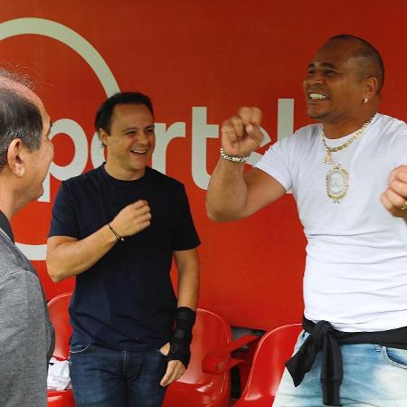 Muricy Ramalho, Felipe Massa e Aloísio Chulapa comparecem em treino do São Paulo no CT da Barra Funda