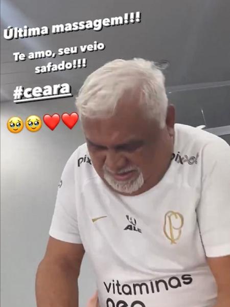Massagista do Corinthians, Ceará, se despede do lateral Fábio Santos de forma emotiva - Reprodução