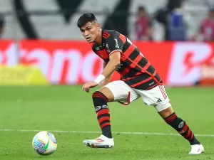 Flamengo vai com Allan e Alcaraz na escalação para enfrentar o Fluminense