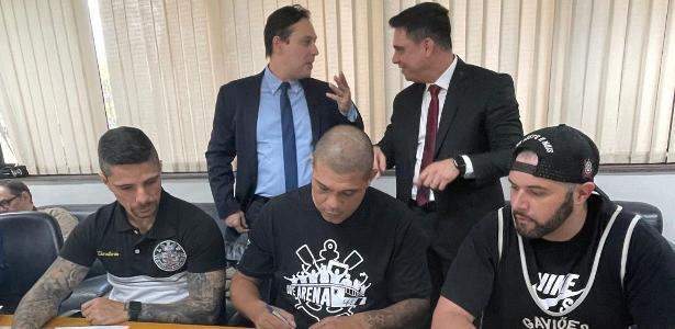 Gaviões, Corinthians e Caixa firmam parceria inovadora para vaquinha solidária.