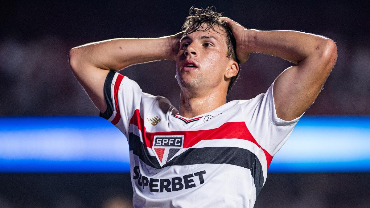 São Paulo libera, mas impasse entre Columbus Crew e Tapia trava saída