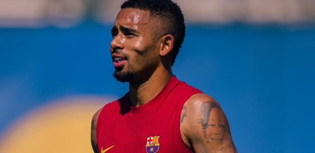 Técnico do Barcelona diz que Jesus não está 100%, mas indica estreia amanhã