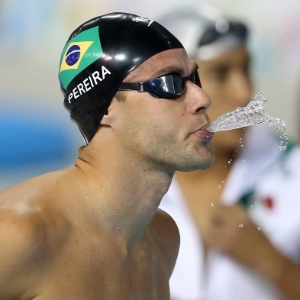 Thiago Pereira se prepara para a terceira bateria dos 400m medley - undefined