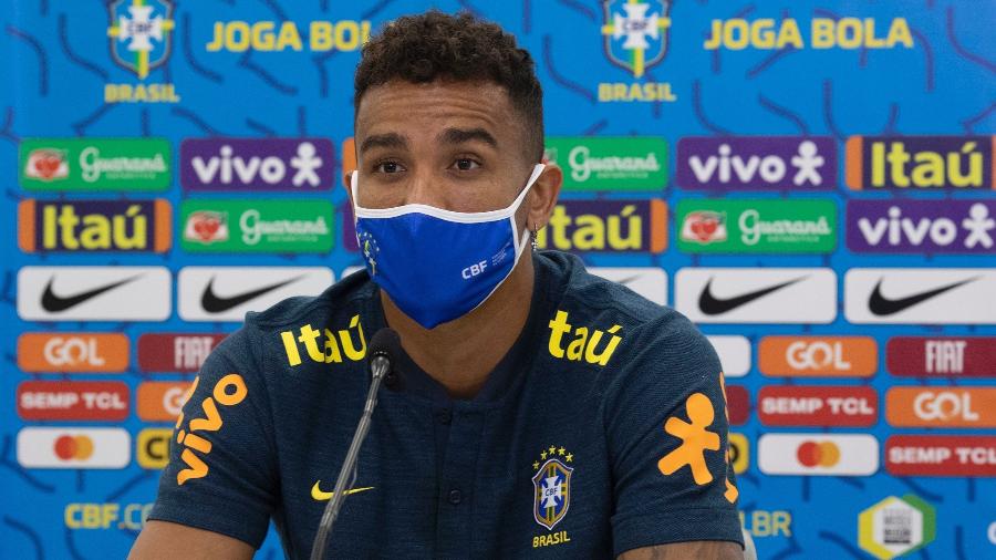 Danilo falou sobre Tite e Pirlo durante entrevista coletiva da seleção brasileira - Lucas Figueiredo/CBF