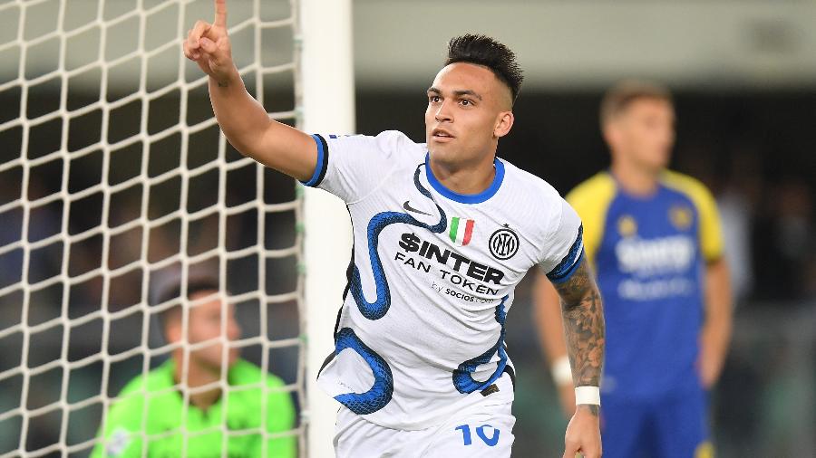 Lautaro Martinez comemora gol da Inter de Milão contra o Hellas Verona, pelo Campeonato Italiano - REUTERS