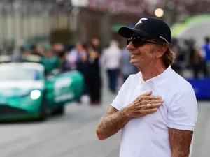 'Antiético um inglês guiar o carro do Senna no Brasil', dispara Fittipaldi