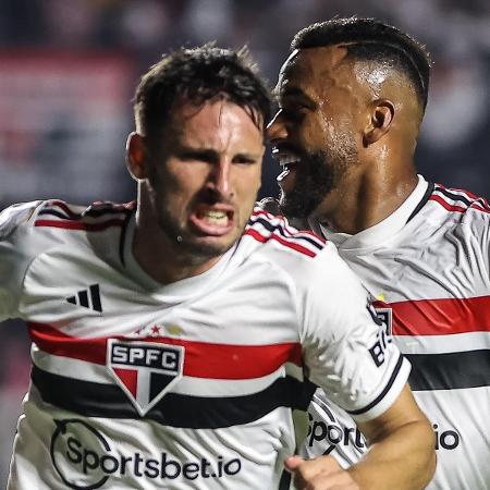 Calleri comemora gol do São Paulo sobre o Vasco em partida do Campeonato Brasileiro - NEWTON MENEZES/FUTURA PRESS/FUTURA PRESS/ESTADÃO CONTEÚDO