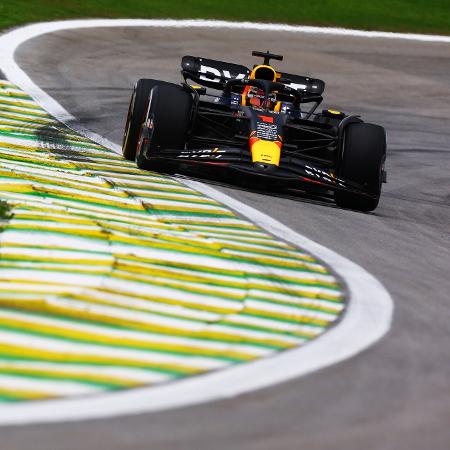 Max Verstappen, da Red Bull, durante treino livre para o GP do Brasil de Fórmula 1 de 2023