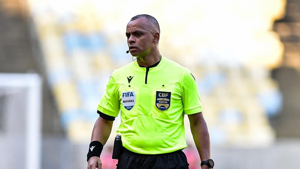 Árbitros que foram à Copa vão apitar mata-mata entre Fluminense e Vasco