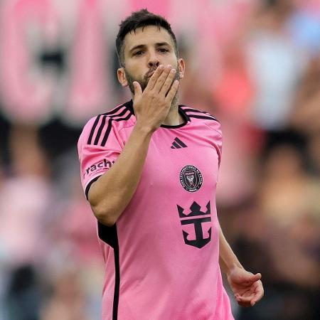 Jordi Alba irá se aposentar no fim da temporada Jordi Alba irá se aposentar no fim da temporada