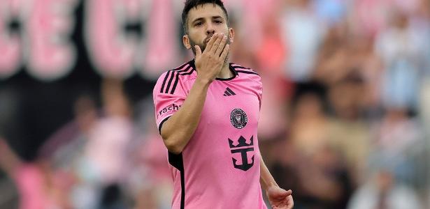 Jordi Alba anuncia aposentadoria: 'Momento certo de encerrar'