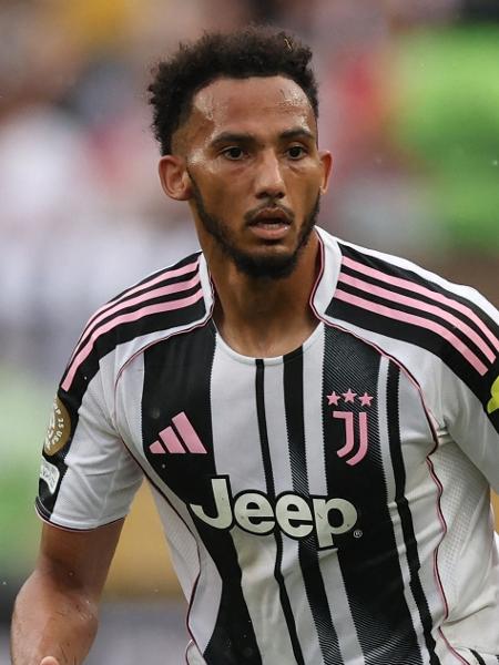 Lloyd Kelly, zagueiro da Juventus, durante jogo contra o Wydad Casablanca, no Mundial - Lee Smith/REUTERS