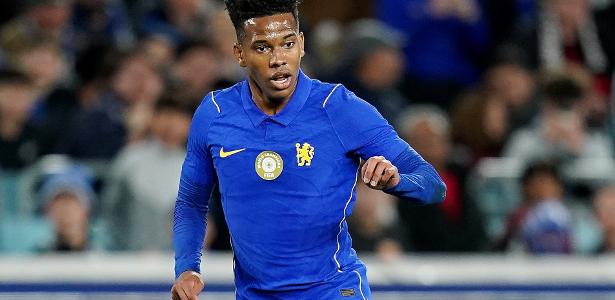 Após gastança de R$ 2,5 bi, como fica a situação de Estêvão no Chelsea?